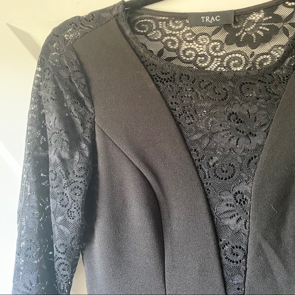 TRAC | Dress - Picture 4 of 7